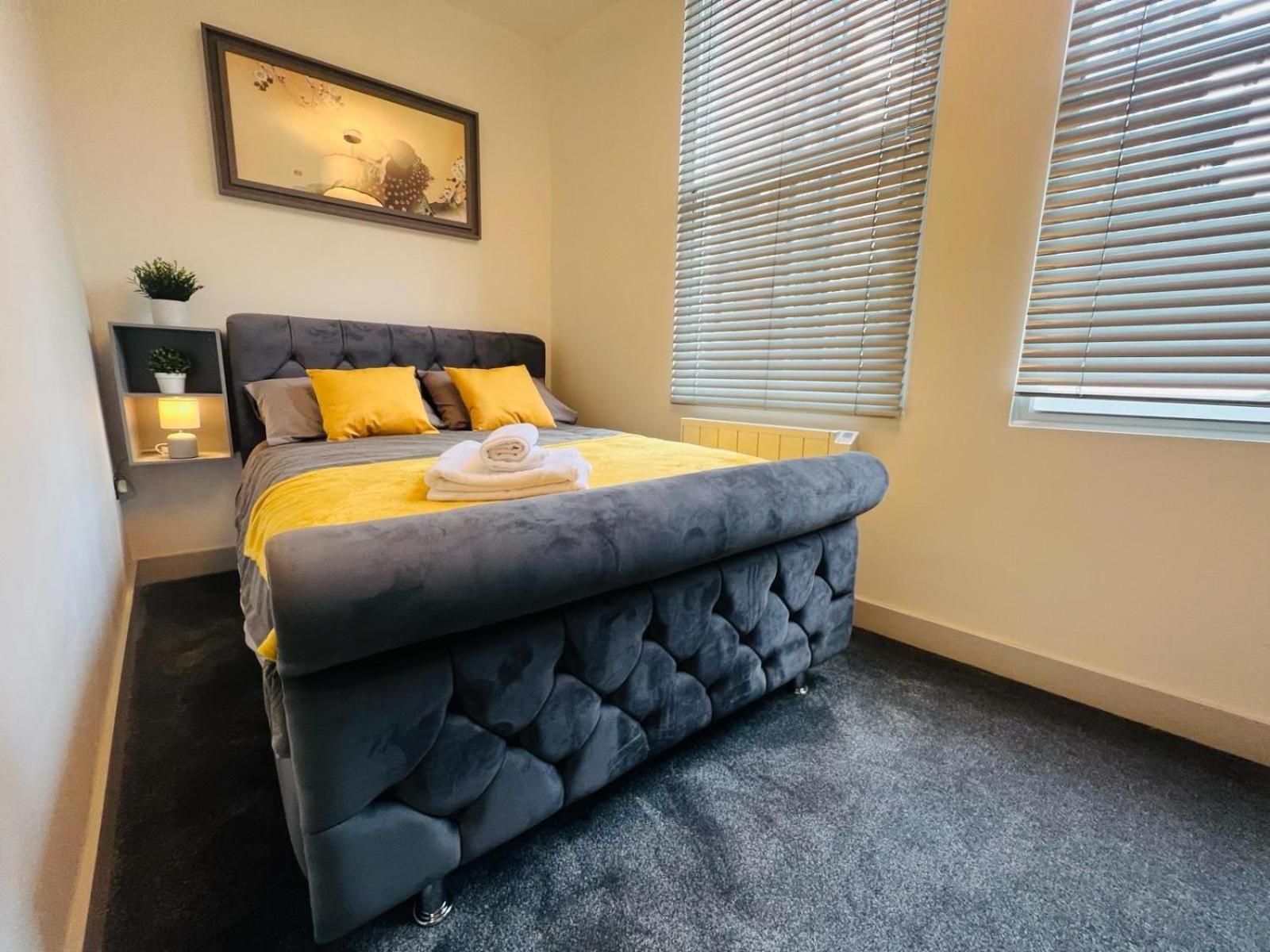 Whiskawaystays - Foregate Street - Apartment 3 Worcester Eksteriør billede